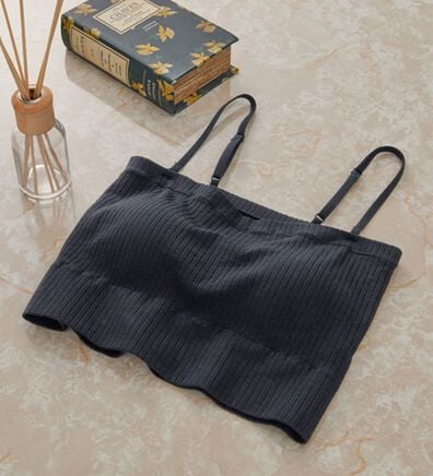 YU'NOW（ユナウ）の「カップ付ショート丈チューブキャミ（ブラトップ・カップ付きインナー）」