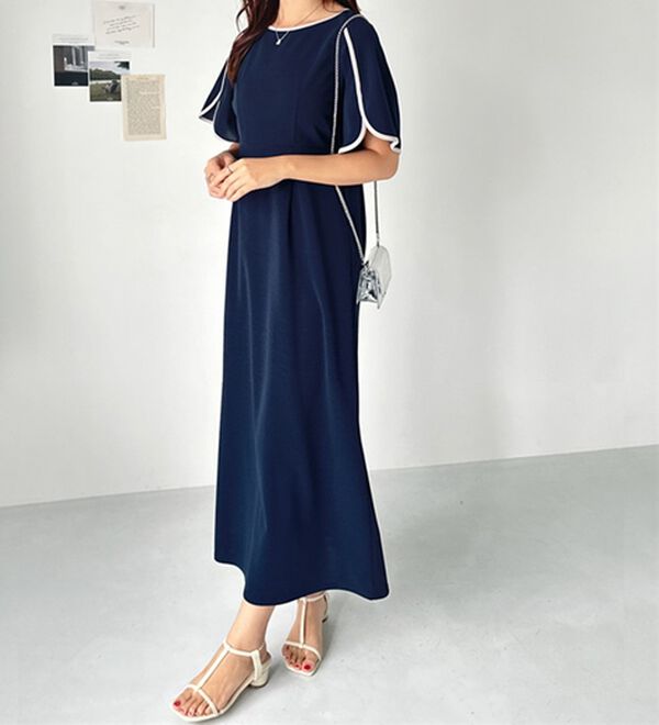 GeeRA（ジーラ）の「スリット入りフレアースリーブワンピース（その他ワンピース）」｜詳細画像