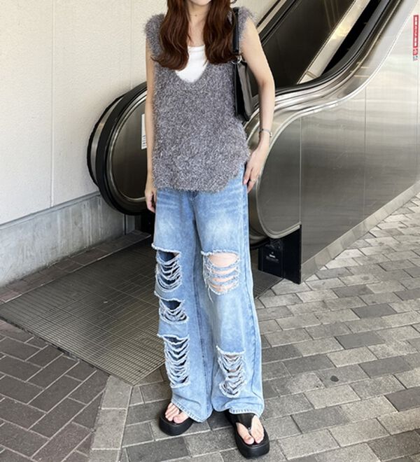 GeeRA（ジーラ）の「オリジナルパットダメージワイドデニム（ワイドパンツ・ガウチョ）」｜詳細画像