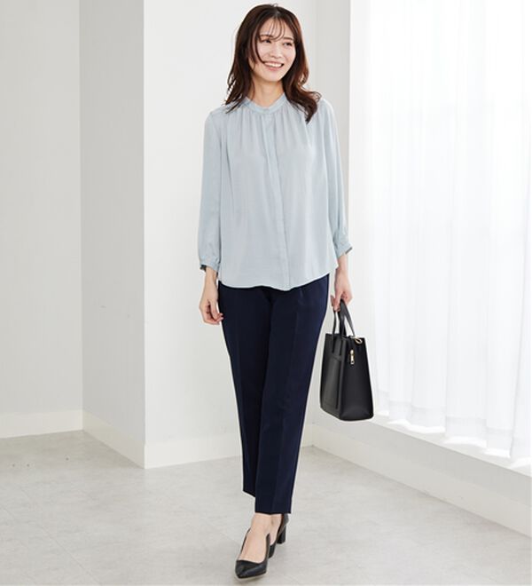 BELLUNA（ベルーナ）の「＜Ｃ／Ｓ＞サテン素材ギャザーデザインブラウス（ブラウス）」｜詳細画像