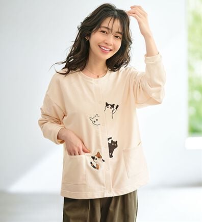 BELLUNA（ベルーナ）の「ネコ刺しゅうひょっこりカーディガン（その他カーディガン）」