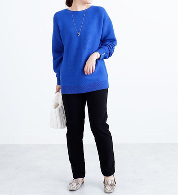 BELLUNA（ベルーナ）の「袖口パール使いもちもちニットプルオーバー（ニット・セーター）」｜詳細画像