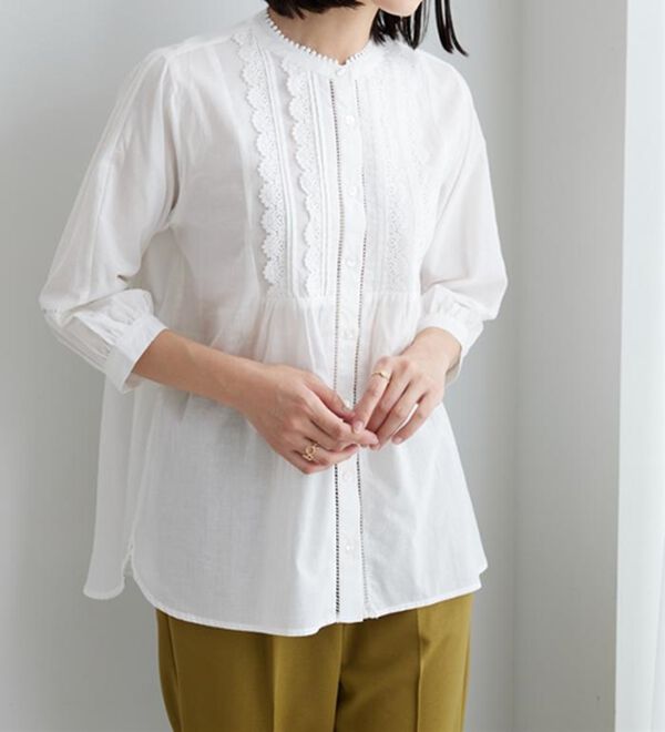 BELLUNA（ベルーナ）の「レース&times;ピンタック使いシャツチュニック（チュニック）」｜詳細画像