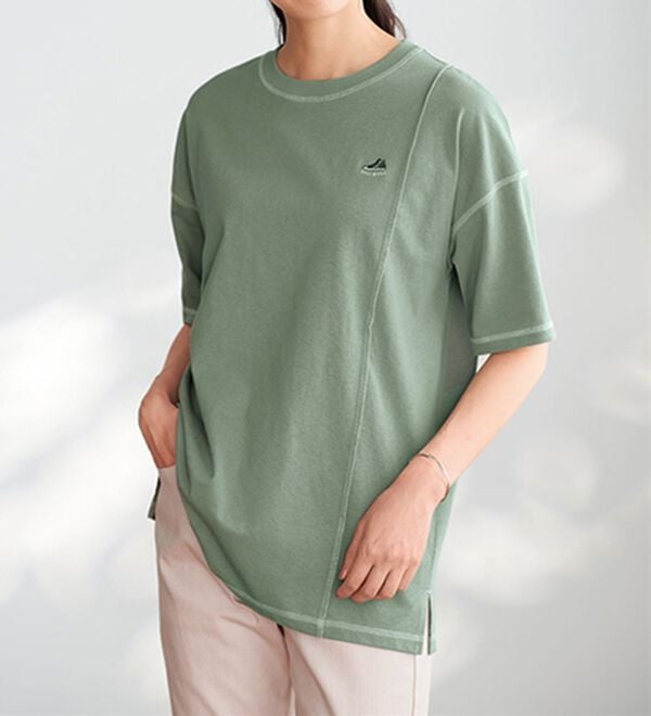 BELLUNA（ベルーナ）の「【４枚組】配色ステッチ刺しゅうＴシャツ（Tシャツ）」｜詳細画像