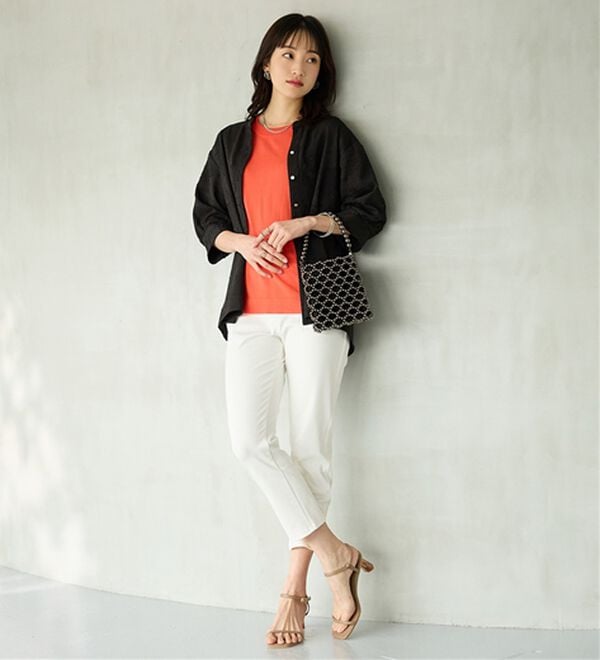 BELLUNA（ベルーナ）の「【再入荷】美ストレッチ素材アンクル丈レギンスパンツ（クロップドパンツ）」｜詳細画像