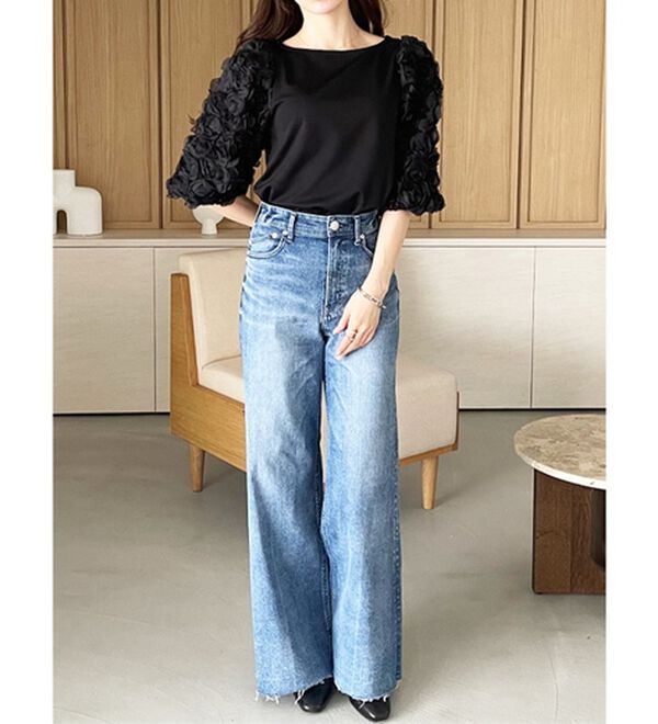 GeeRA（ジーラ）の「【YOUING.】フラワーモチーフ半袖トップス（カットソー）」｜詳細画像