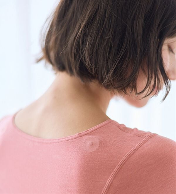 LAVIENNE（ラヴィエンヌ）の「肩に効く！猫背をケアする綿混インナー（肌着・インナーウェア）」｜詳細画像