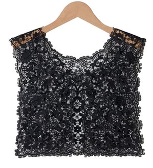 BELLUNA（ベルーナ）の「これ１つで上品魅せ！レースベスト（ベスト）」｜黒