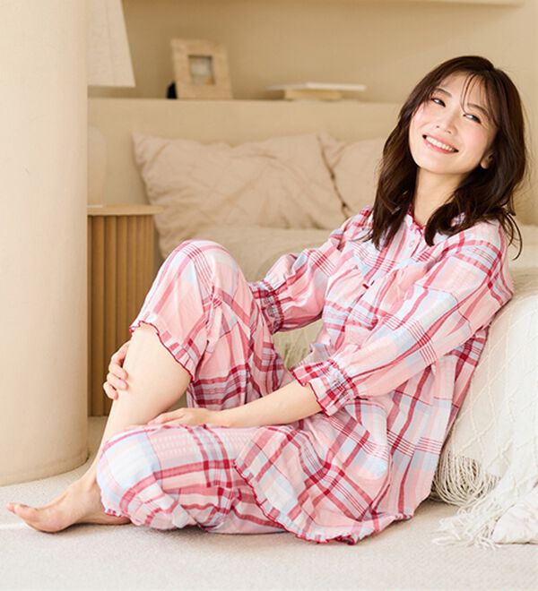 LAVIENNE（ラヴィエンヌ）の「サラッと涼感、綿１００％サッカーパジャマ（パジャマ・ルームウェア）」｜詳細画像