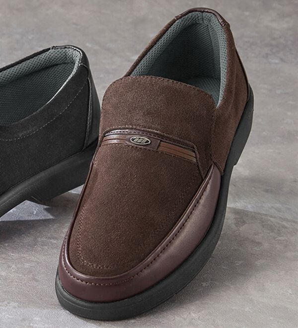 「日本製こだわり仕様の快適シューズ（メンズスニーカー）」｜ブラウン