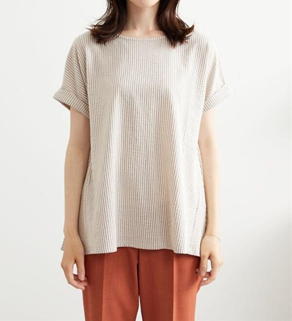 BELLUNA（ベルーナ）の「ニットサッカー素材ペプラムプルオーバー（カットソー）」｜詳細画像