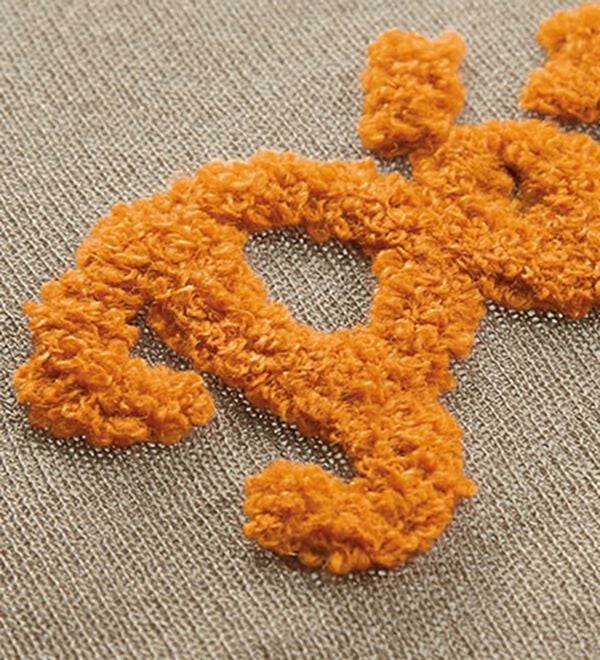 BELLUNA（ベルーナ）の「サガラ刺しゅうシアーニットプルオーバー（ニット・セーター）」｜詳細画像