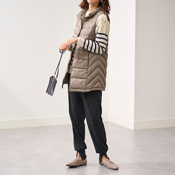 BELLUNA（ベルーナ）の「洗える！軽量ダウンロングベスト（ポーチ付）（ベスト）」｜詳細画像