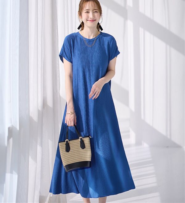 alotta（アロッタ）の「【４つの機能付】ひんやり楽ちん快適！フレアーワンピース（カットソーワンピース）」｜ブルー