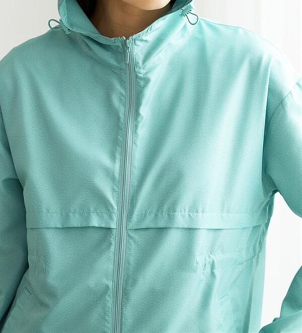 BELLUNA（ベルーナ）の「はっ水加工軽量パーカー（ポーチ付）（パーカー）」｜詳細画像