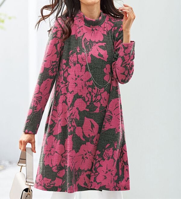 BELLUNA（ベルーナ）の「秋冬に映える花柄プリントカットソーチュニックワンピース（チュニックワンピース）」｜詳細画像