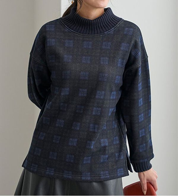 BELLUNA（ベルーナ）の「まるで着る毛布！静電防止付裏ファーニットリブトレーナー（トレーナー・スウェット）」｜詳細画像