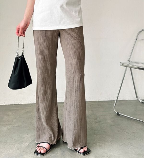 GeeRA（ジーラ）の「セルフカット美脚魅せセミフレアパンツ（フルレングスパンツ）」｜詳細画像