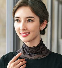 BELLUNA（ベルーナ）の「シルク１００％ロングネックカバー（ストール・スカーフ・マフラー）」