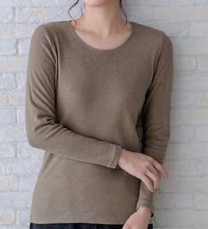 LAVIENNE（ラヴィエンヌ）の「超・暖　吸湿発熱　素肌よろこぶ綿１００％あったかインナー　クルーネックインナー（肌着・インナーウェア）」｜モカカーキ