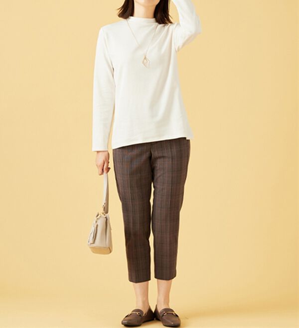 BELLUNA（ベルーナ）の「肌に優しい吸湿発熱ふんわりプルオーバー（カットソー）」｜詳細画像