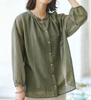 BELLUNA（ベルーナ）の「大人の透け感かのこ編デザインブラウス（ブラウス）」｜カーキ