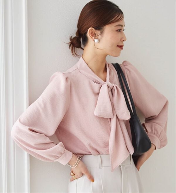 RANAN（ラナン）の「【UV・イージーケア機能付】ボウタイリボンブラウス（ブラウス）」｜詳細画像