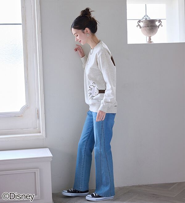 BELLUNA（ベルーナ）の「＜Ｄｉｓｎｅｙ＞【ミッキー＆ミニー】抱き着きプリント裏起毛トレーナー（カットソー）」｜詳細画像