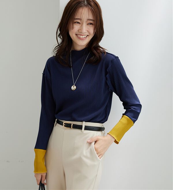 BELLUNA（ベルーナ）の「プリーツ素材配色デザインプルオーバー（カットソー）」｜詳細画像