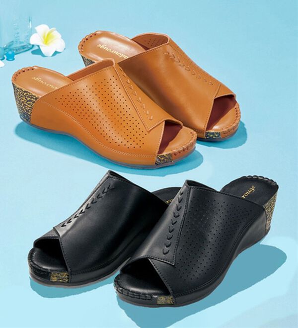 BELLUNA（ベルーナ）の「牛革柔らかフットベットウェッジサンダル（サンダル・ミュール）」｜詳細画像