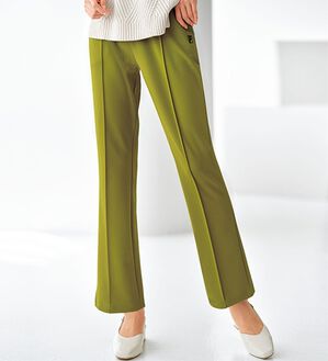 BELLUNA（ベルーナ）の「＜ＦＩＬＡ＞ぐんぐん伸びるセミフレアーパンツ（フルレングスパンツ）」｜詳細画像