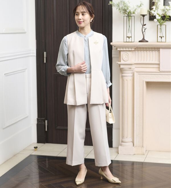 BELLUNA（ベルーナ）の「＜Ｃ／Ｓ＞サテン素材ギャザーデザインブラウス（ブラウス）」｜詳細画像