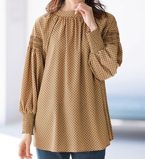 BELLUNA（ベルーナ）の「たっぷりギャザーのドット柄ブラウス（ブラウス）」｜詳細画像