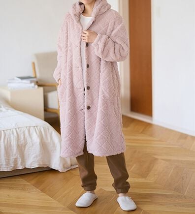 LAVIENNE（ラヴィエンヌ）の「もこもこダイヤフリースガウン（パジャマ・ルームウェア）」