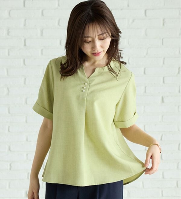 BELLUNA（ベルーナ）の「麻調合繊パール付タックデザインブラウス（ブラウス）」｜詳細画像