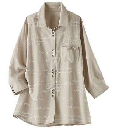 BELLUNA（ベルーナ）の「英字刺しゅうゆったりシャツブラウス（シャツ）」