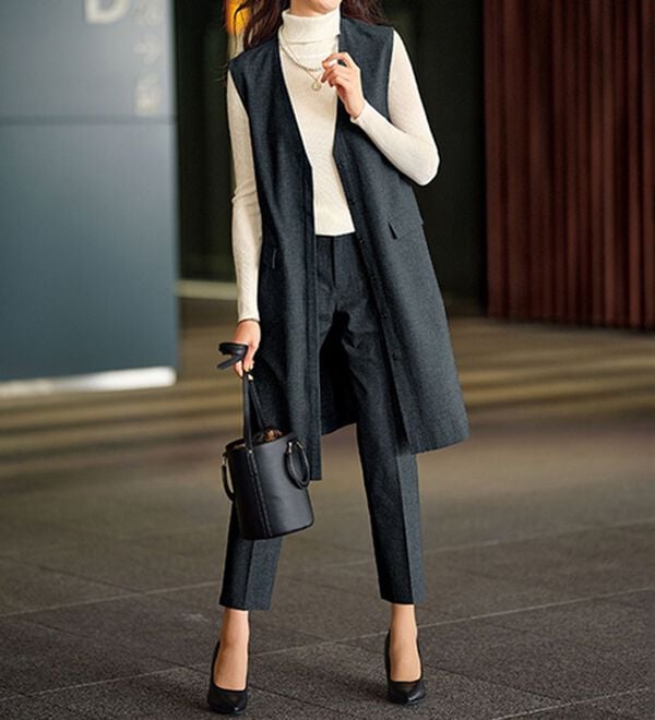 BELLUNA（ベルーナ）の「キレイ見え！ロングジレセットアップ（パンツスーツ）」｜杢チャコール