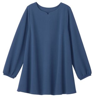 alotta（アロッタ）の「シワになりにくい！柔らかエンボス素材フレアーロングチュニックＴシャツ（チュニック）」｜ダークブルー