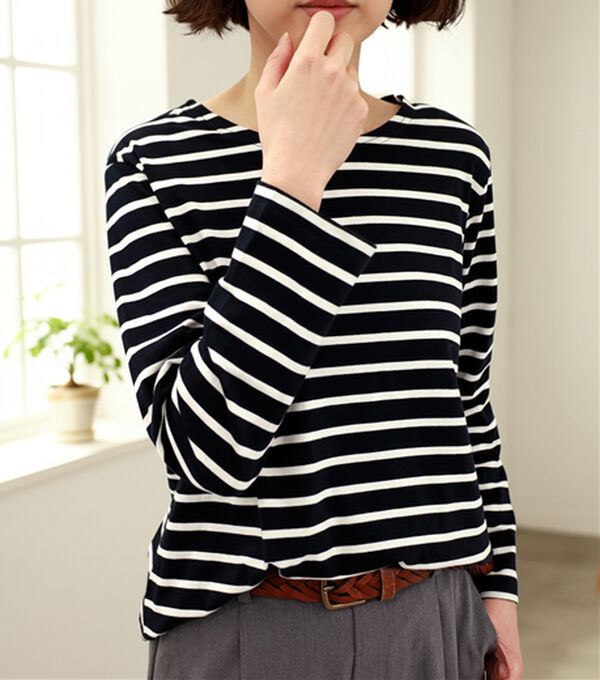 BELLUNA（ベルーナ）の「綿100％きれい見えボーダープルオーバー（カットソー）」｜ネイビー&times;オフ白