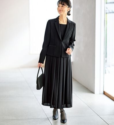 BELLUNA（ベルーナ）の「洗えるストレッチ！重ね着風ワンピース（ブラックフォーマル（喪服・礼服））」