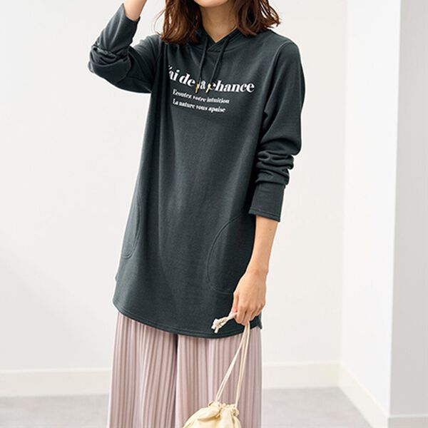 BELLUNA（ベルーナ）の「衿デザイン裏起毛ロゴチュニック（チュニック）」｜詳細画像