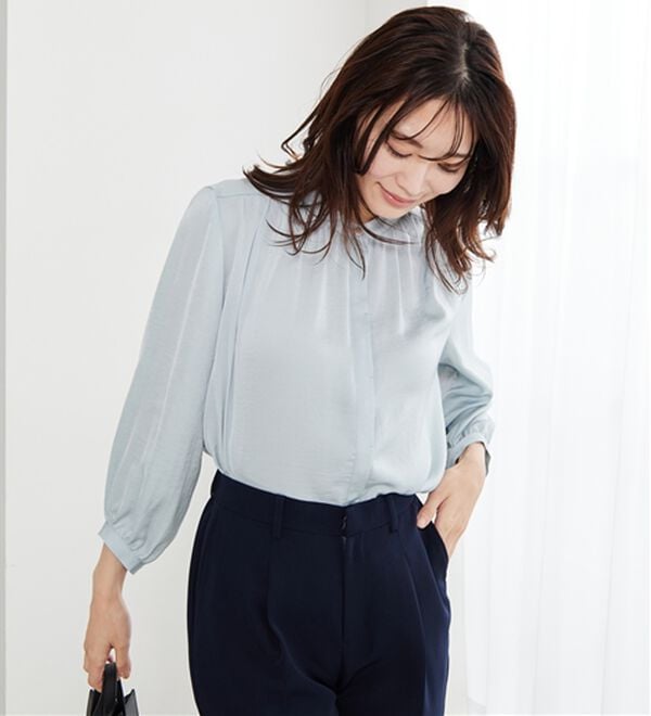 BELLUNA（ベルーナ）の「＜Ｃ／Ｓ＞サテン素材ギャザーデザインブラウス（ブラウス）」｜詳細画像