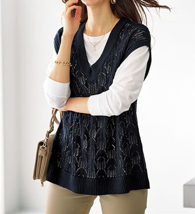 BELLUNA（ベルーナ）の「透かし編ニットベストアンサンブル（アンサンブル）」