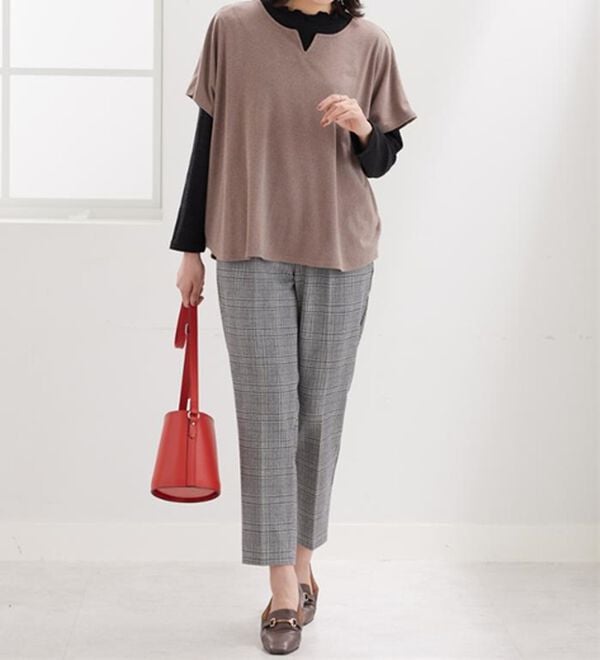 BELLUNA（ベルーナ）の「【2点セット】もちもち素材キーネックポンチョアンサンブル（アンサンブル）」｜詳細画像