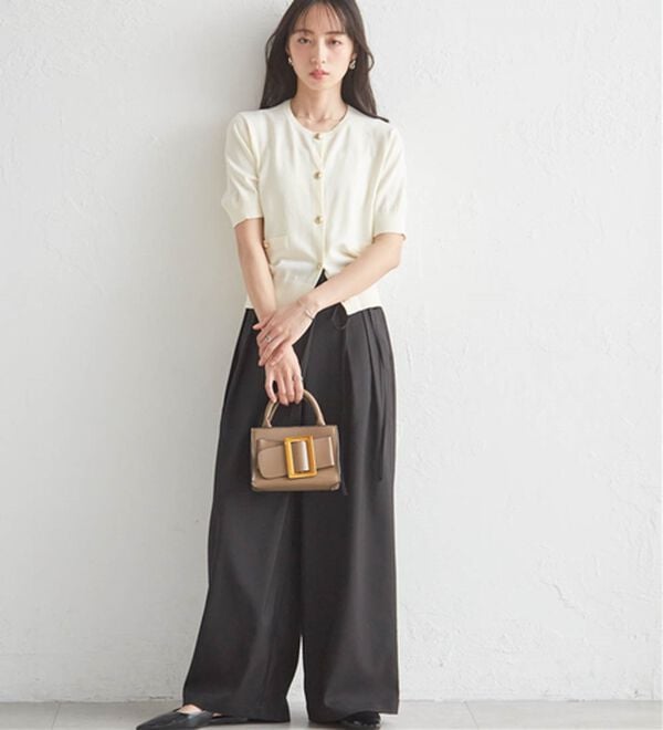 RANAN（ラナン）の「ゴールド調ボタン5分袖ニットカーデ（ニットカーディガン）」｜詳細画像