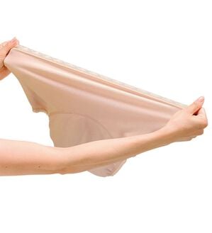 「【３枚組】おしりまですっぽり超安心ショーツ（同色３枚組）（安心ショーツ）」｜ベージュ