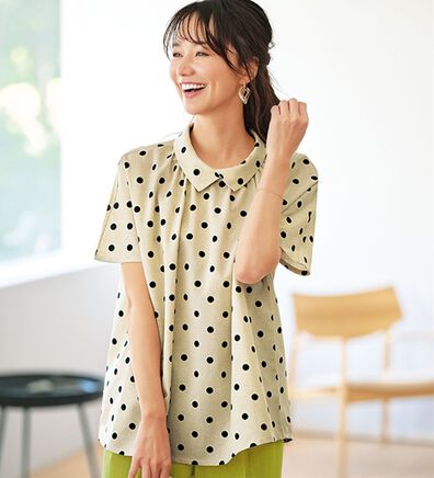 BELLUNA（ベルーナ）の「ちび衿デザイン大人顔ドットブラウス（ブラウス）」