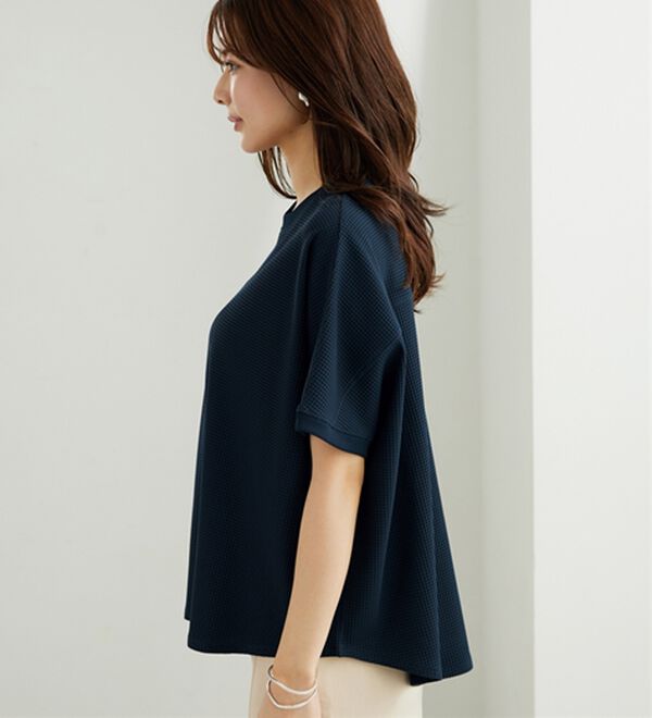 BELLUNA（ベルーナ）の「【快適Ｌａｂ．】ドライワッフル素材ドルマンプルオーバー（カットソー）」｜詳細画像