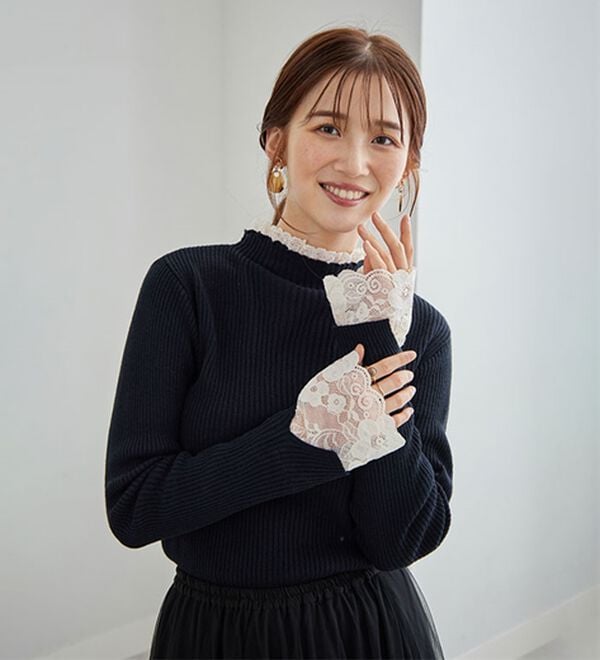 GeeRA（ジーラ）の「大人可愛い！レースが上品なハイネックニット（ニット・セーター）」｜ブラック／白
