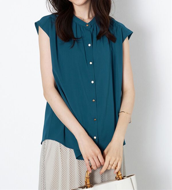 BELLUNA（ベルーナ）の「ギャザー使いフレンチスリーブブラウス（ブラウス）」｜詳細画像